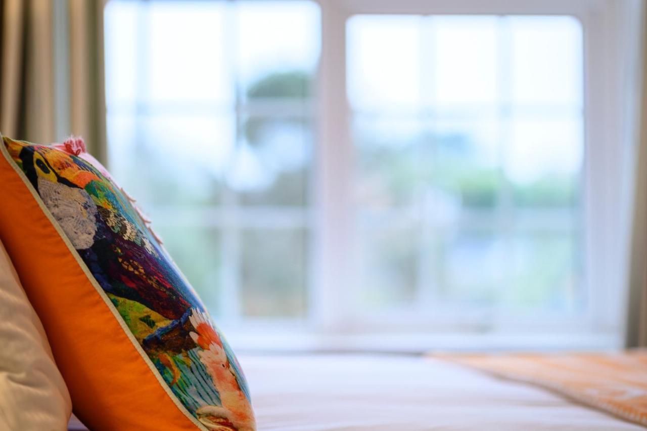 The Lazy Lion Bed & Breakfast Milford on Sea Dış mekan fotoğraf